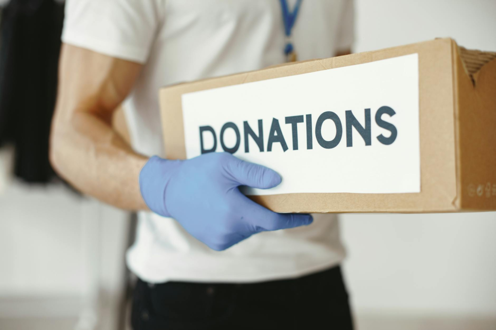 A flowchart of the donation process with safety tips. — fraud-resistant donation strategy