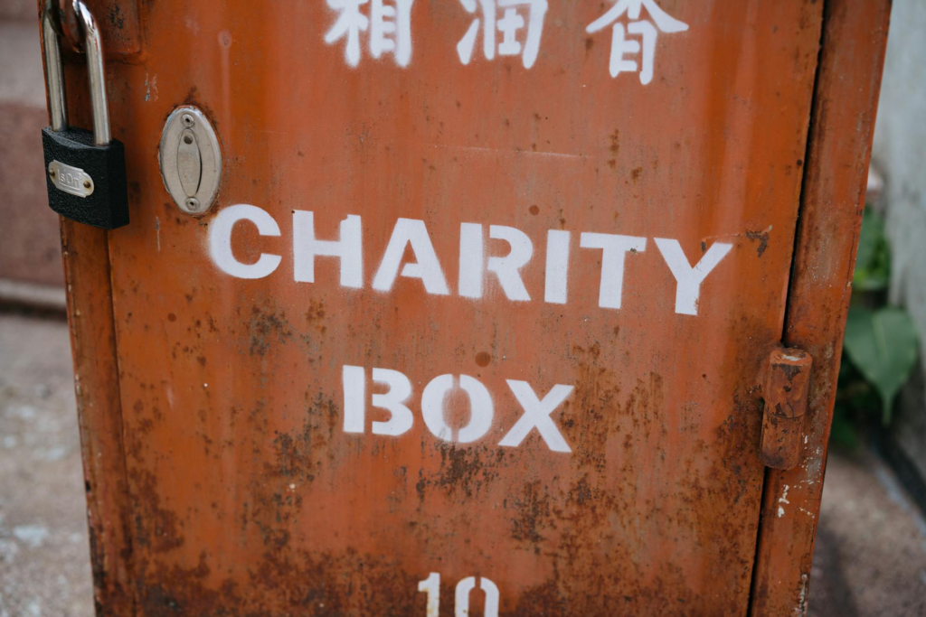 Illustrations of common charity fraud tactics related to ethics charitable giving