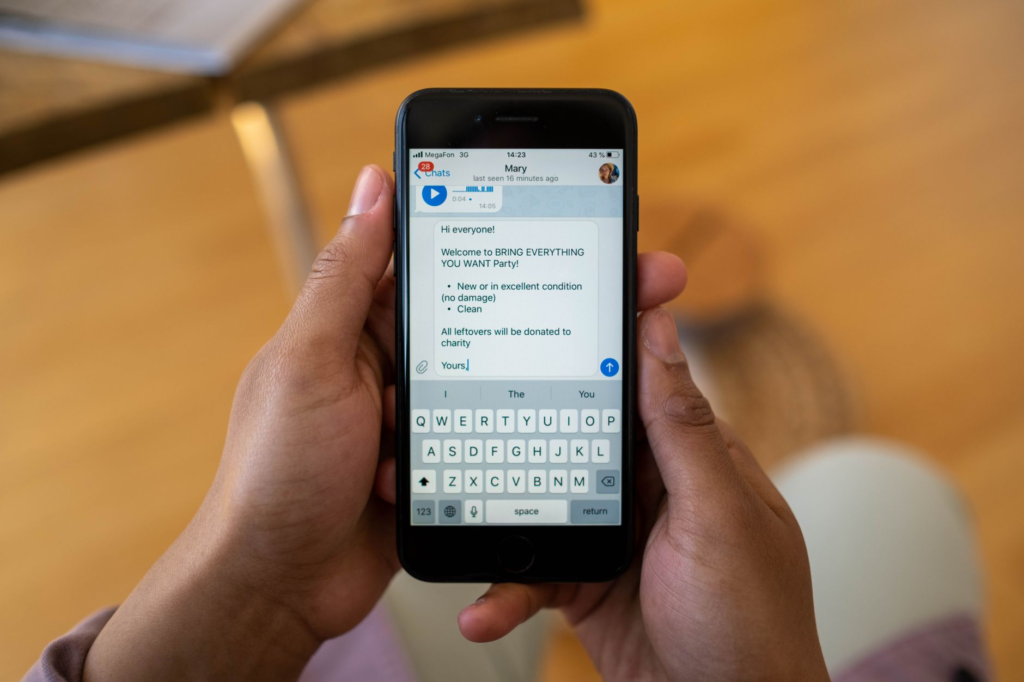 A community member submitting a tip to Crime Stoppers via a mobile app. — role of Crime Stoppers Pennsylvania