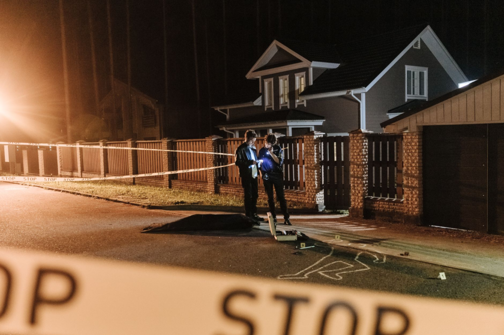 A visual representation of community members working together to report crime, illustrating how PA Crime Stoppers works effectively.