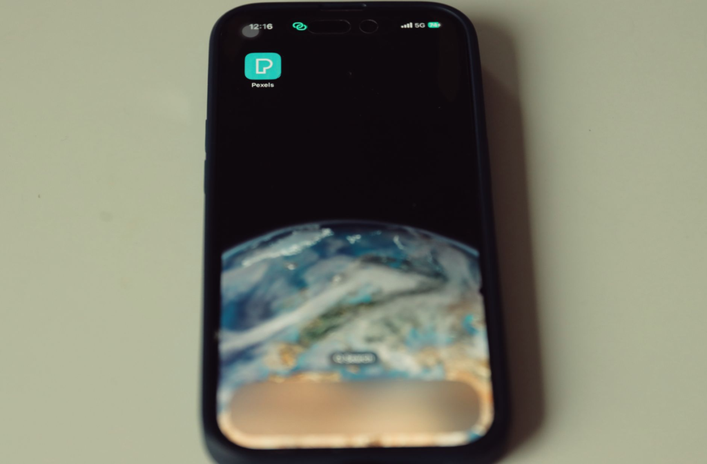 An image of a phone with a Crime Stoppers app interface. — how PA Crime Stoppers works